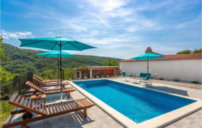 Beautiful home in Bakarac with Outdoor swimming pool, WiFi and 3 Bedrooms
